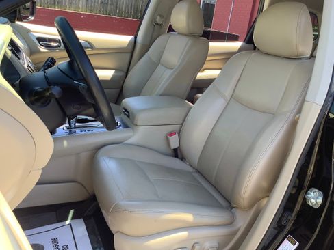 Used 2019 Nissan Pathfinder SL AWD/4WD image 10