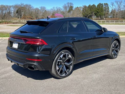 Used 2022 Audi RS Q8 4.0T quattro CARBON OPTIC PKG, image 3
