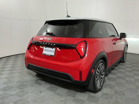Certified 2025 MINI Cooper 2-Door Hardtop FWD image 5