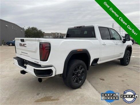Used 2025 GMC Sierra 2500 AT4 image 3
