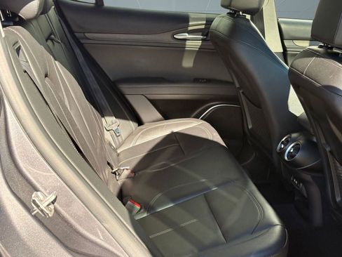 Used 2019 Alfa Romeo Stelvio Ti image 25