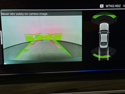 Used 2021 BMW 540i w/ Premium Package image 19