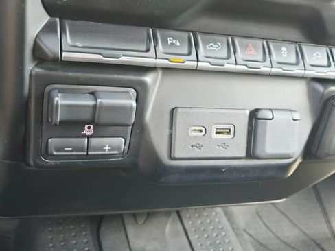 Used 2022 Chevrolet Silverado 2500 LT AWD/4WD image 28