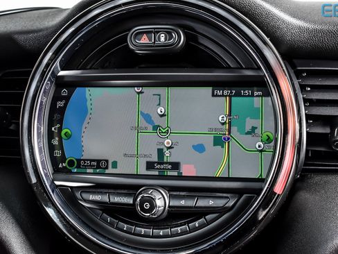 Used 2021 MINI Cooper SE w/ 8.8" Touchscreen Nav Package image 21