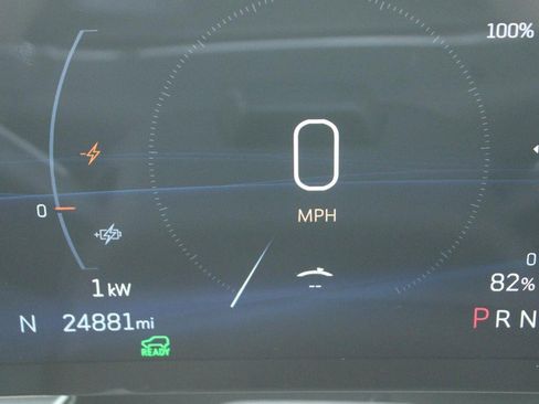 Used 2025 Cadillac Lyriq Luxury w/ LPO, Floor Liner Package AWD/4WD image 19