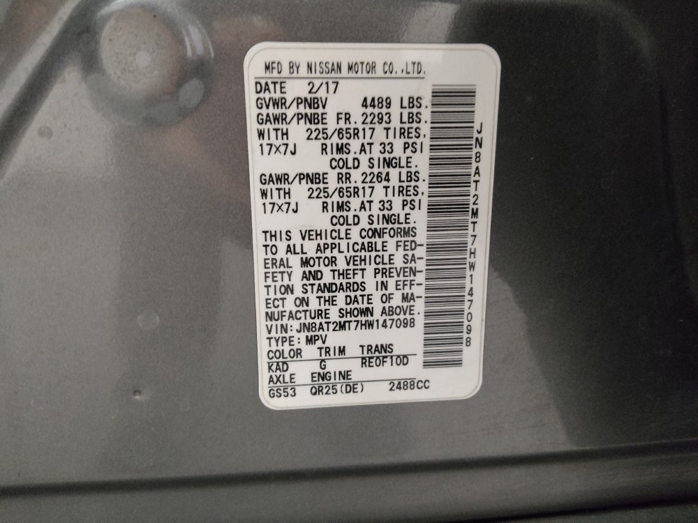 Used 2017 Nissan Rogue SV FWD image 33