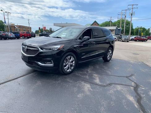 Used 2019 Buick Enclave Avenir w/ Avenir Technology Package AWD/4WD image 3