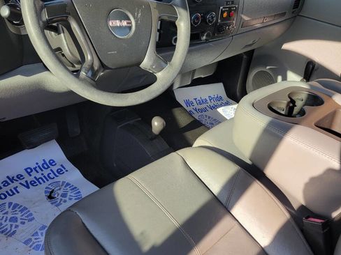 Used 2008 GMC Sierra 2500 W/T w/ Snow Plow Prep Package image 8