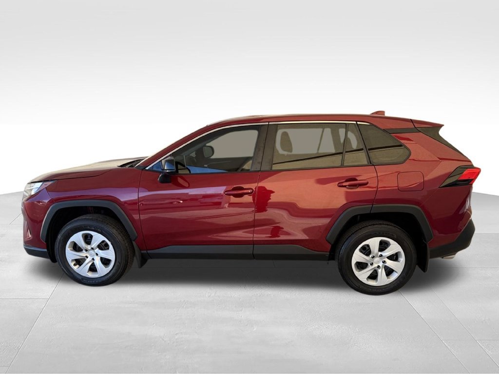 Used 2025 Toyota RAV4 LE AWD/4WD image 8