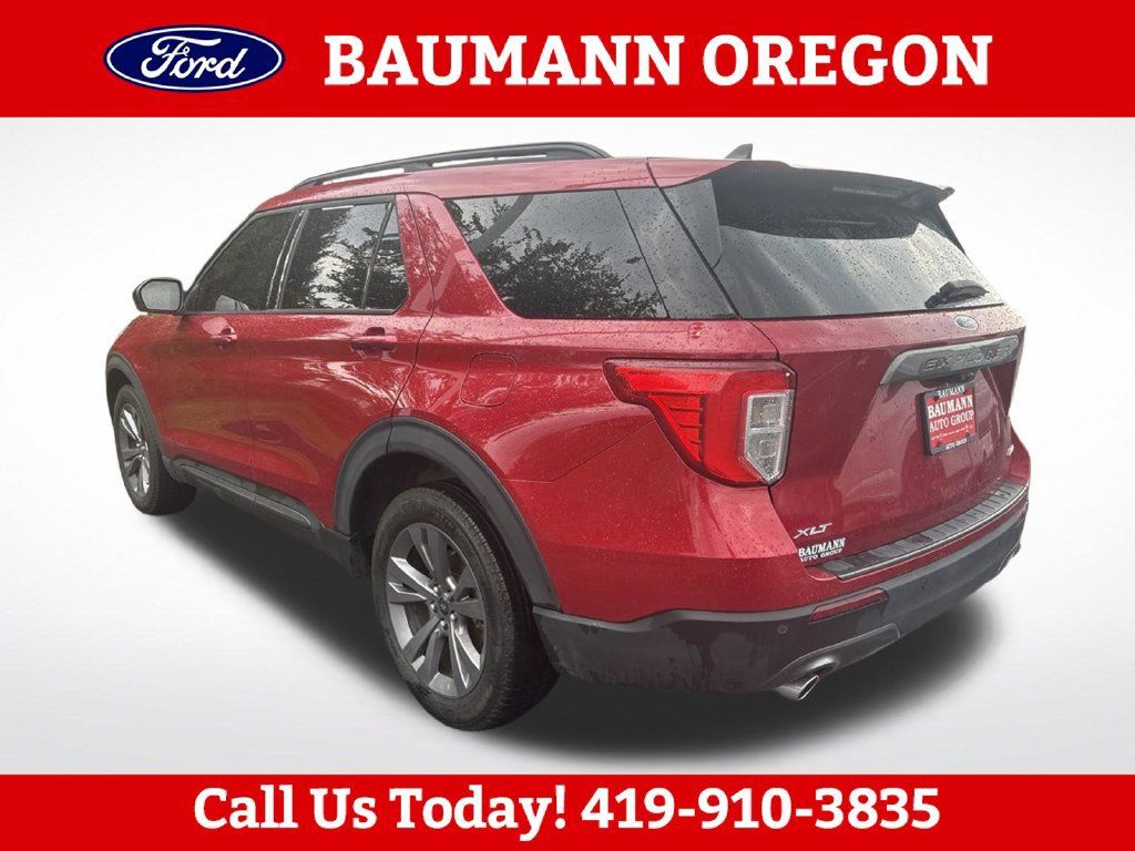 Used 2024 Ford Explorer XLT w/ Equipment Group 202A AWD/4WD image 5