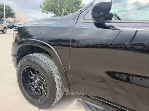 Used 2019 RAM 1500 Laramie w/ Sport Appearance Package AWD/4WD image 8