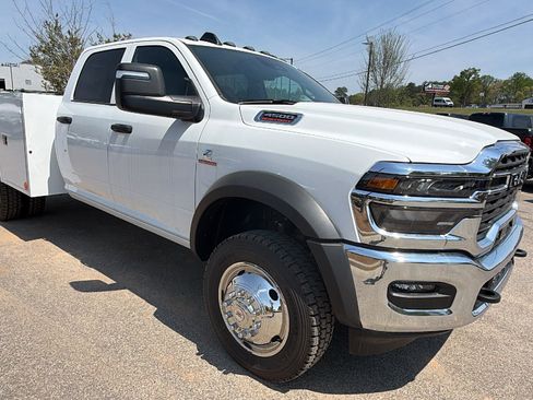 New 2026 RAM 4500 Tradesman w/ Chrome Appearance Group AWD/4WD image 5