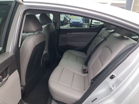 Used 2017 Hyundai Elantra Limited image 14