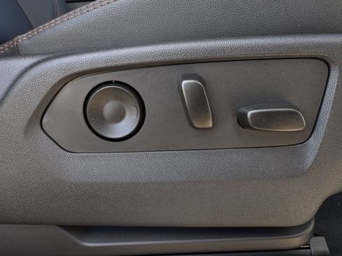 Used 2024 GMC Sierra 2500 AT4 w/ AT4 Premium Plus Package image 30