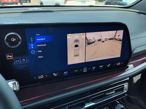 New 2026 Chevrolet Traverse Z71 w/ Driver Confidence Package AWD/4WD image 12