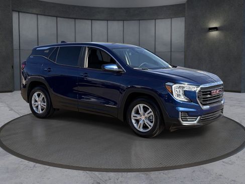 Certified 2022 GMC Terrain SLE FWD image 8