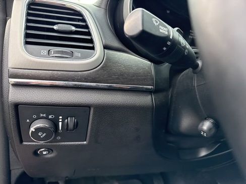 Used 2018 Jeep Grand Cherokee Limited image 23