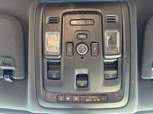 Used 2022 GMC Yukon AT4 image 37