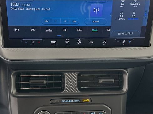 New 2025 Ford Maverick XL image 16