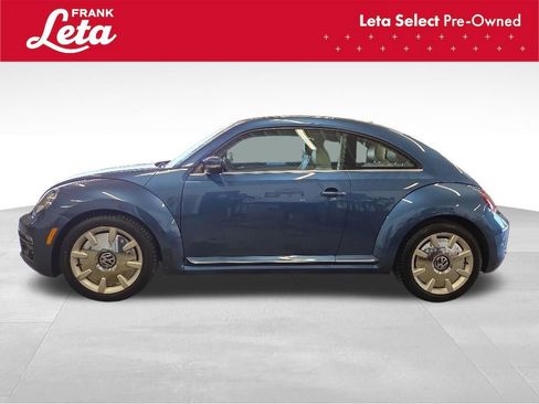 Used 2018 Volkswagen Beetle 2.0T SE w/ SE Premium Package FWD image 3
