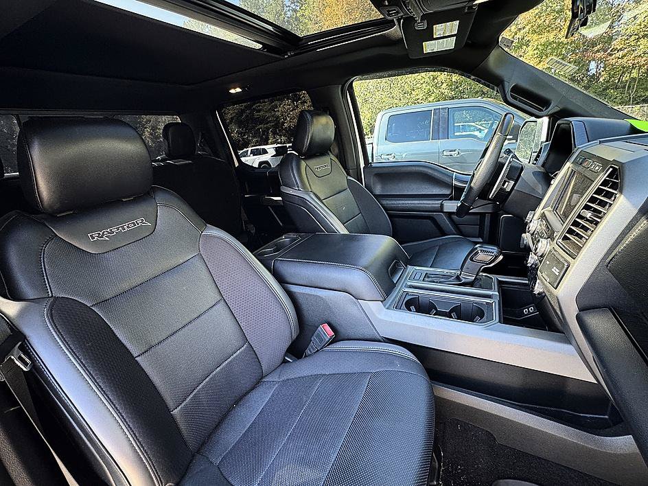 Used 2020 Ford F150 Raptor w/ Equipment Group 802A Luxury AWD/4WD image 18