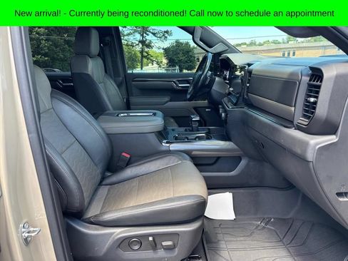 Used 2022 Chevrolet Silverado 1500 ZR2 AWD/4WD image 14