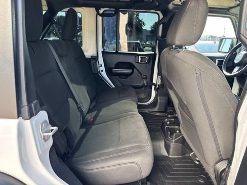 Used 2019 Jeep Wrangler Unlimited Sport AWD/4WD image 9