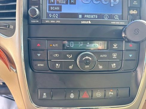 Used 2011 Jeep Grand Cherokee Overland AWD/4WD image 23