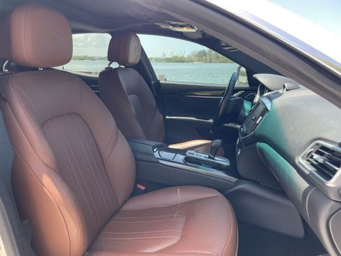 Used 2016 Maserati Ghibli RWD image 7