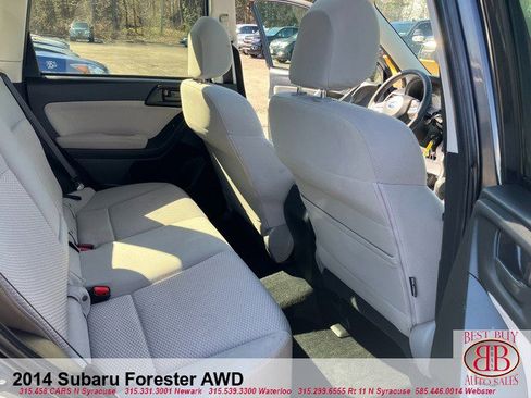 Used 2014 Subaru Forester 2.5i Premium w/ All-Weather Package AWD/4WD image 33