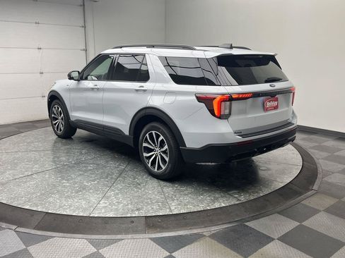 New 2026 Ford Explorer ST-Line AWD/4WD image 2
