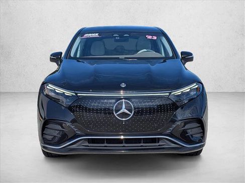 Used 2023 Mercedes-Benz EQS 580 4MATIC SUV image 2