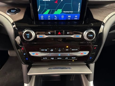 Certified 2023 Ford Explorer Platinum w/ Technology Package AWD/4WD image 13