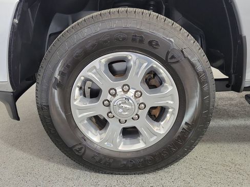 Used 2024 RAM 2500 Big Horn w/ Bed Utility Group image 9