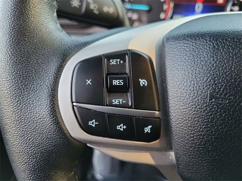 Certified 2023 Ford Explorer XLT image 5