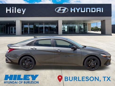 New 2026 Hyundai Elantra SEL Sport Premium FWD image 3
