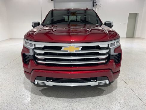 Used 2025 Chevrolet Silverado 1500 High Country w/ Z71 Off-Road Package image 8