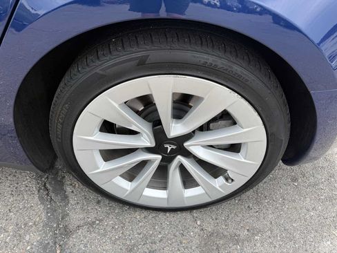 Used 2022 Tesla Model 3 Long Range AWD/4WD image 9