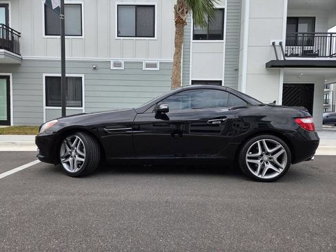 Used 2015 Mercedes-Benz SLK 250 image 18