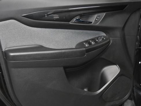 Used 2025 Chevrolet TrailBlazer LT image 4