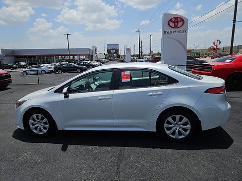 Certified 2026 Toyota Corolla LE FWD image 2