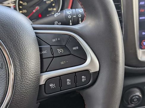 Used 2021 Jeep Compass Trailhawk AWD/4WD image 23