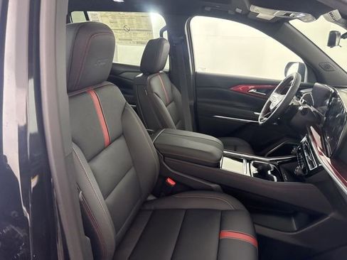 New 2026 Chevrolet Traverse RS image 18