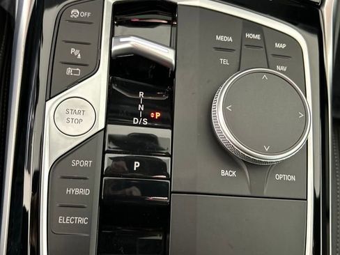 Used 2024 BMW 330e xDrive image 33