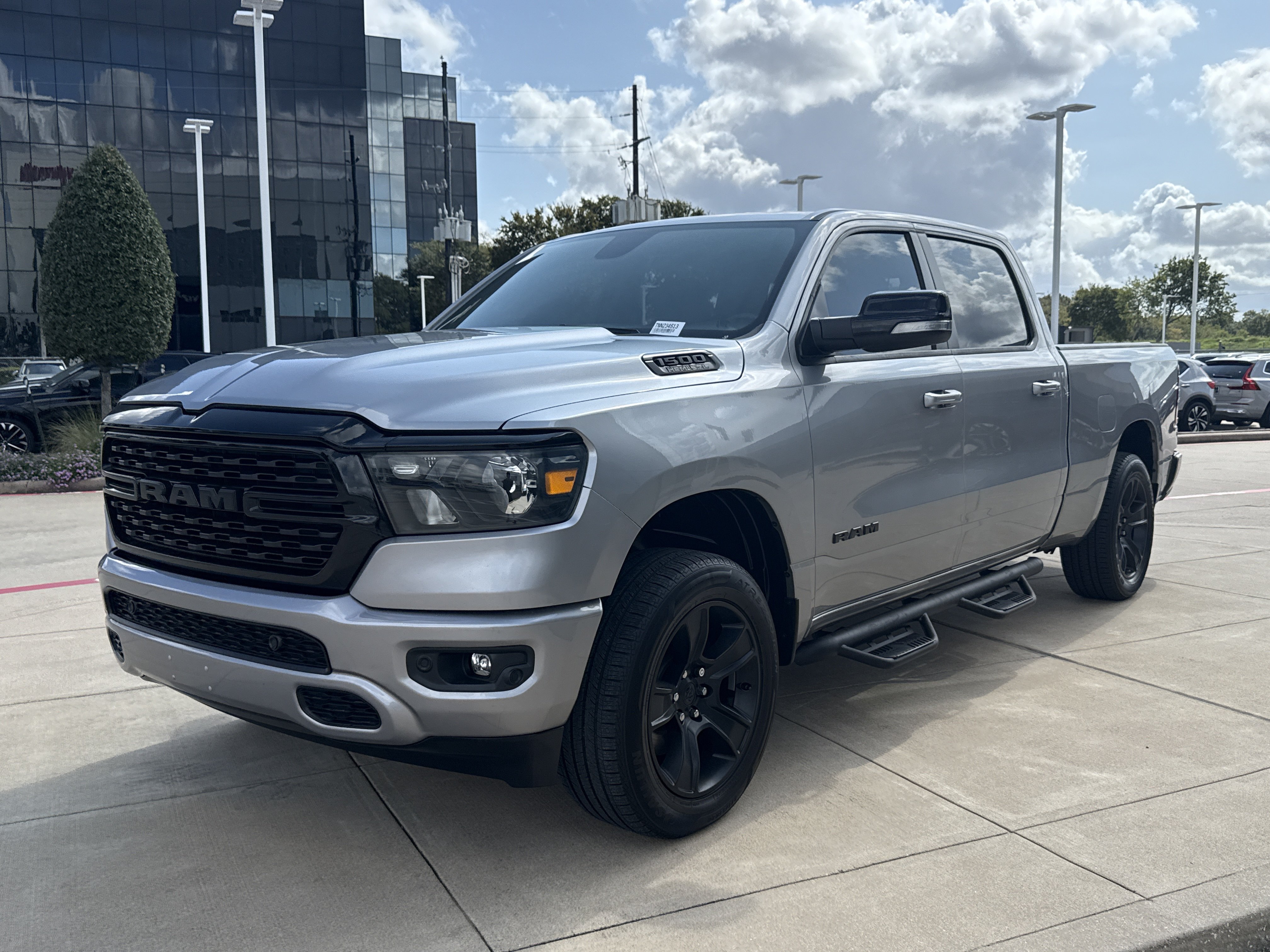 Used 2022 RAM 1500 Lone Star AWD/4WD image 3