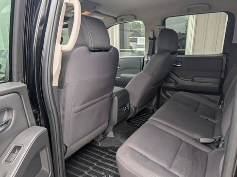 Used 2022 Nissan Frontier SV AWD/4WD image 19