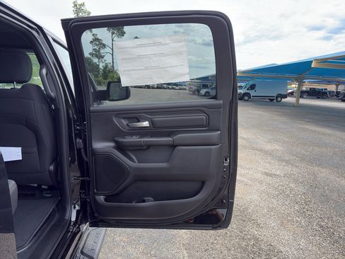New 2026 RAM 1500 Express AWD/4WD image 22
