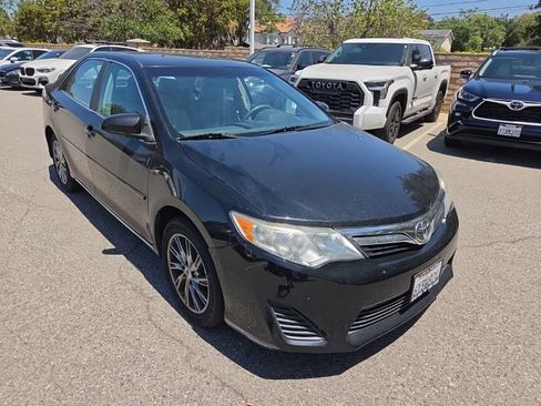 Used 2012 Toyota Camry LE FWD image 7