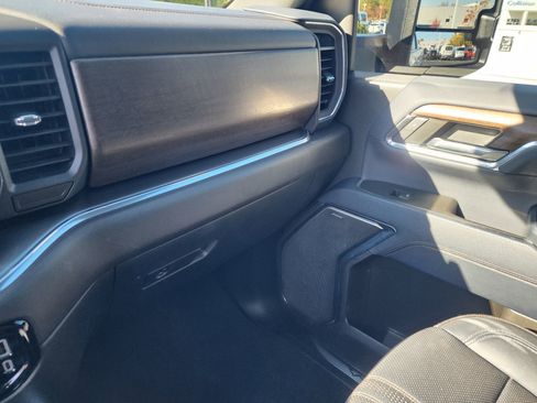 Used 2024 Chevrolet Silverado 3500 High Country w/ High Country Premium Package image 39