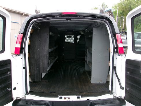 Used 2020 GMC Savana 2500 w/ Driver Convenience Package RWD image 8